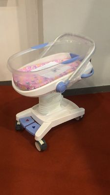 병원 아이 침대 아기 어린이 침대 유압 시스템은 25 킬로그램 부하 병원 아기 손수레 백색을 제어합니다